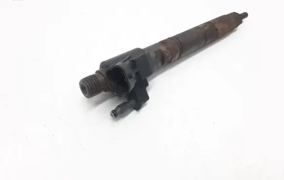 Volvo XC60 Fuel injector 31272767