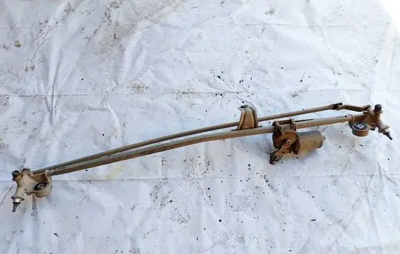 Opel Zafira B Front wiper linkage and motor 13145557