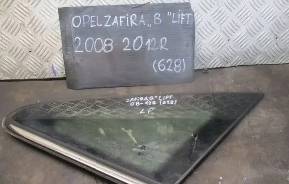 Opel Zafira B Rear side window