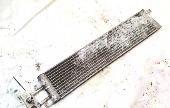 Engine oil radiator