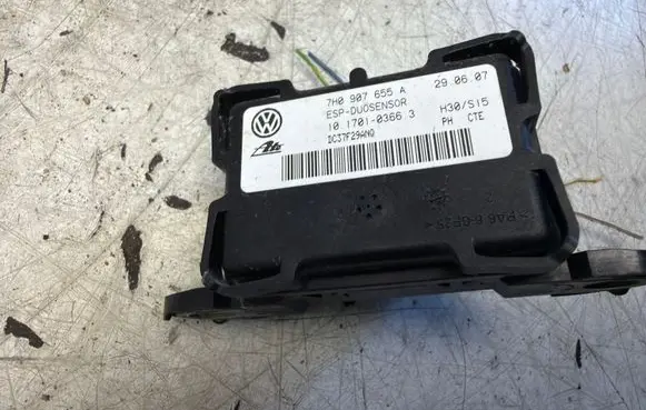 Volkswagen Golf V ESP acceleration yaw rate sensor 7H0907655A