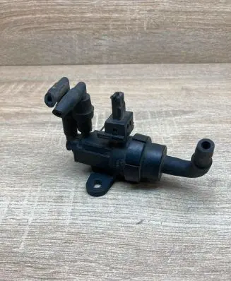 Ford Focus Turbo solenoid valve 98AB9E882AA 9C01A Withconnector