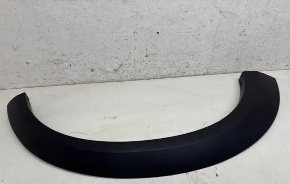 Volvo XC70 Front arch trim 30763654