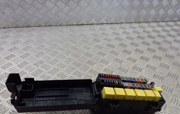 Jaguar S-Type Fuse box cover XW4T-14A003-A