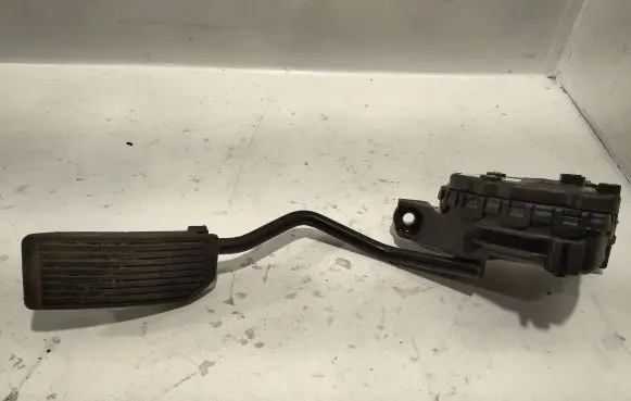 Nissan Primera Accelerator throttle pedal 18002AU410 6PV00862001