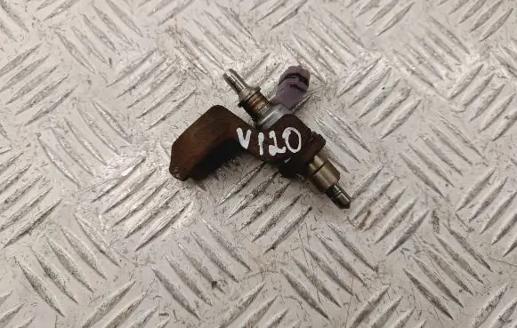 Toyota Verso Fuel injector 2371026012 2371026011