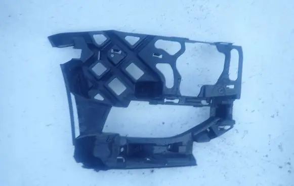 Volkswagen Golf VII Front bumper mounting bracket