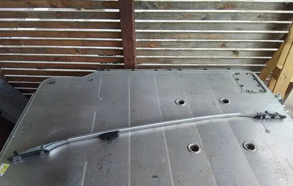 Nissan Qashqai+2 Roof bar rail 