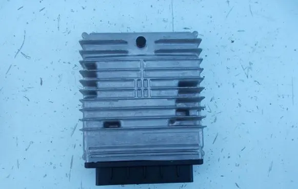 Ford Mondeo Mk III Engine control unit/module 5S7112A650AC