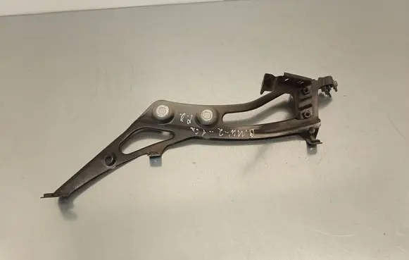 BMW 2 F45 Fender mounting bracket 7297202