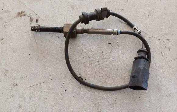 Audi A6 S6 C6 4F Exhaust gas temperature sensor 06F906088D