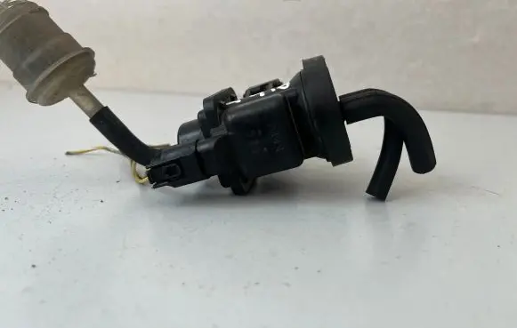 Mercedes-Benz E W210 Turbo solenoid valve A0005450427