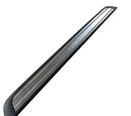 Infiniti QX30 Front sill trim cover 769B05DA0A 769B0 5DA0A