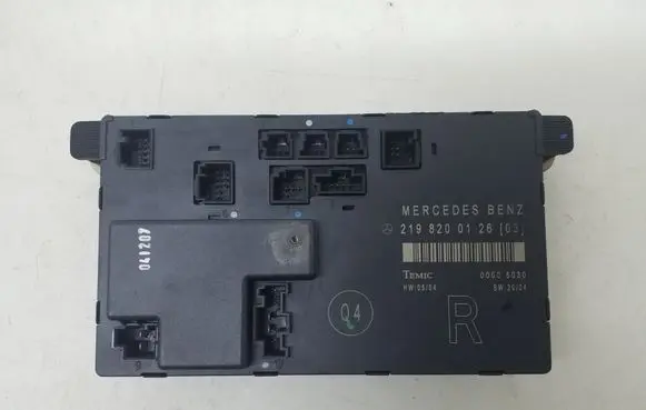 Mercedes-Benz CLS C219 Door control unit/module A2198200126