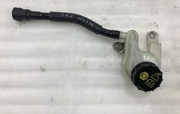 Ford Fiesta Power steering fluid tank/reservoir ZBIORNICZEK