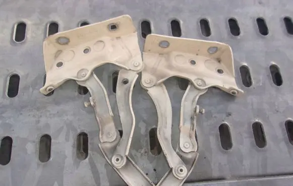 Ferrari 488 Pista Engine bonnet/hood hinges