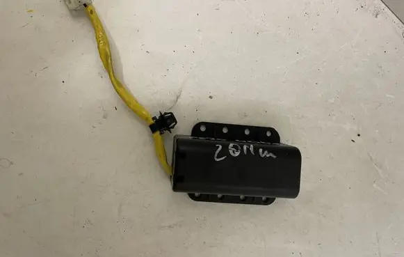 Peugeot 4007 Passenger airbag on/off switch 8610A054