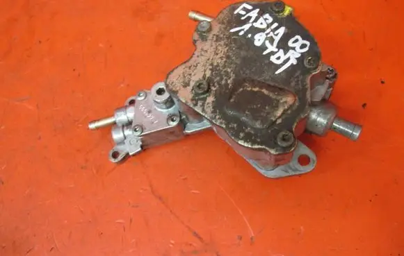 Skoda Fabia Mk1 (6Y) Vacuum pump 038145209A