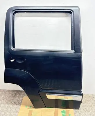 Jeep Cherokee IV KK Rear door