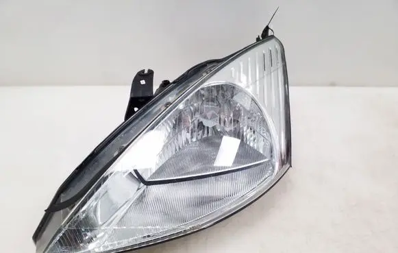 Ford Focus Headlight/headlamp 0374D
