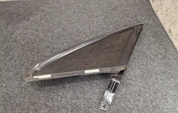 Mercedes-Benz E W238 Rear side window A2386708800 A2386709000
