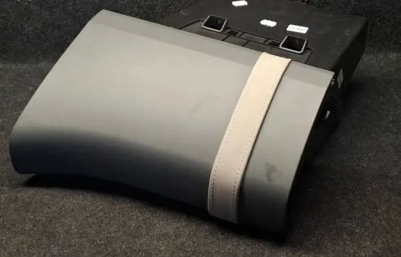 Glove box