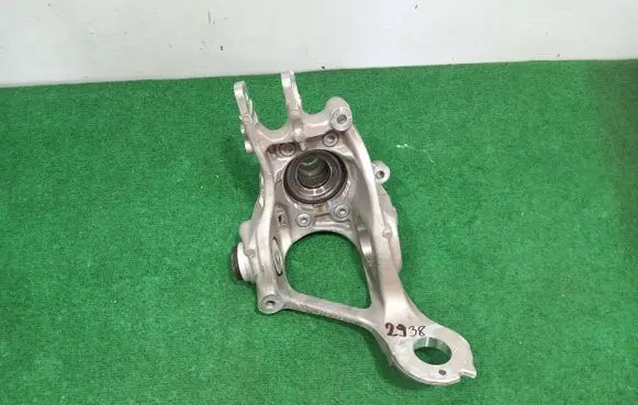 Audi Q5 SQ5 Rear wheel hub 8R0505435C