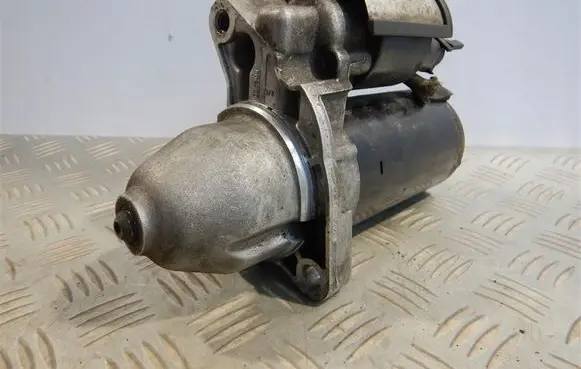Volkswagen Phaeton Starter motor 012911023C