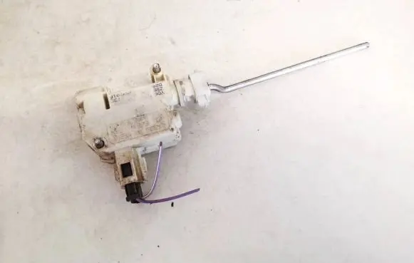 Volkswagen Polo IV 9N3 Central locking motor 