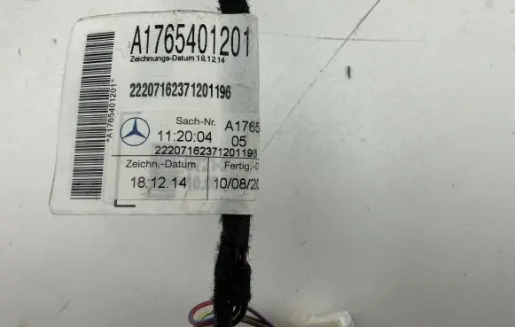 Mercedes-Benz A W176 USB socket connector A1765401201 2220715623720119 2200776233201116
