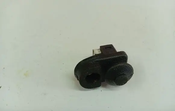 Nissan X-Trail T30 Front door sensor