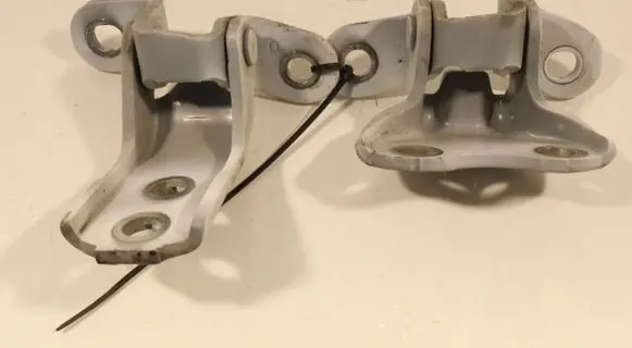 Toyota Yaris XP210 Front door hinge set ESC3