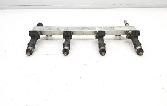 Fuel main line pipe