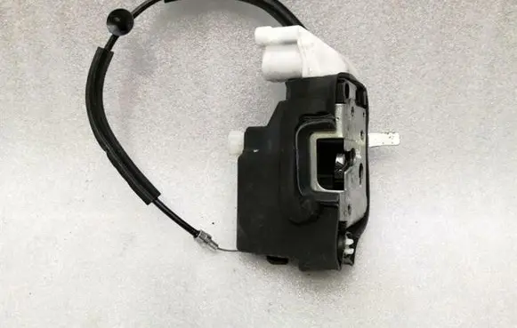 Maserati Quattroporte Rear door lock 68206500
