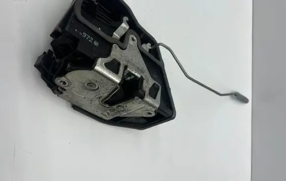 BMW 7 E65 E66 Front door lock 