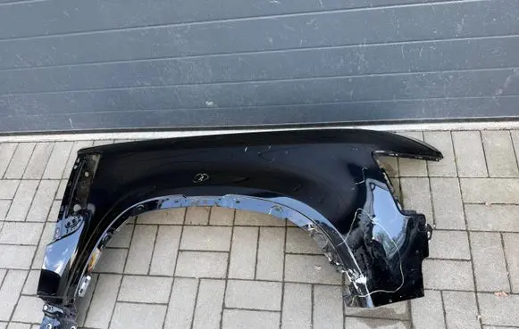 Land Rover Defender Fender L8B216015AD