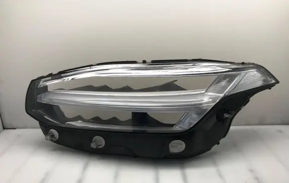 Volvo XC90 Headlight part 31446880 89909832