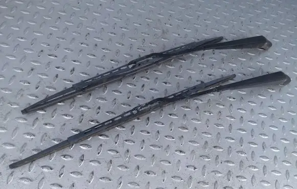 Mercedes-Benz 200 300 W123 Windshield/front glass wiper blade A1238203744 A1238203844