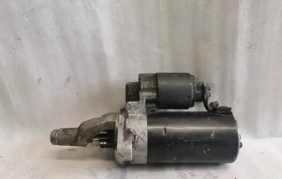 Volkswagen PASSAT B5 Starter motor 059911023H
