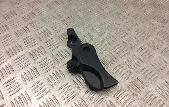 BMW 1 E82 E88 Engine bonnet (hood) release handle 7067086