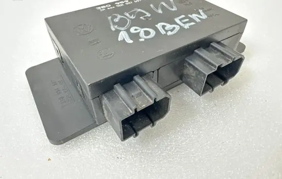 Volkswagen PASSAT B5 Central body control module 3B0959800 5DK00769700
