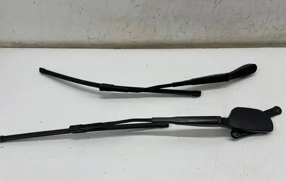 Mercedes-Benz GLE W167 Front wiper blade arm A1678206603 A1678206803