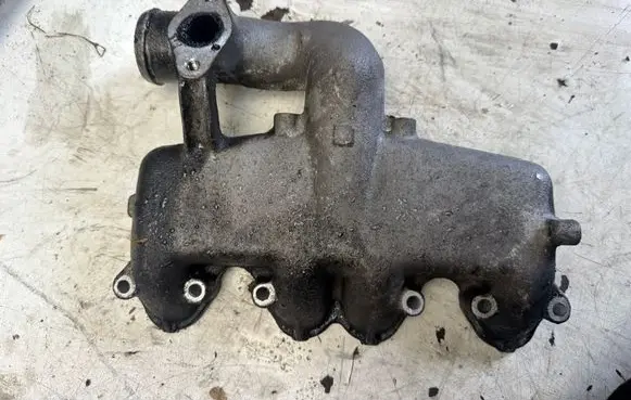 Audi A4 S4 B5 8D Intake manifold 028129713K