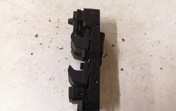 Volvo V70 Electric window control switch 30773269 03454200