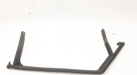 Audi A4 S4 B8 8K Rubber seal tailgate window/glass 