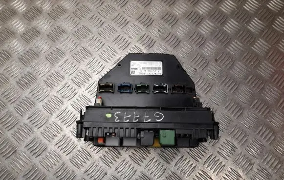 Mercedes-Benz E W212 Fuse box set A2129006329