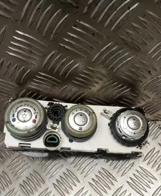 Mitsubishi Colt Climate control unit 69667301D