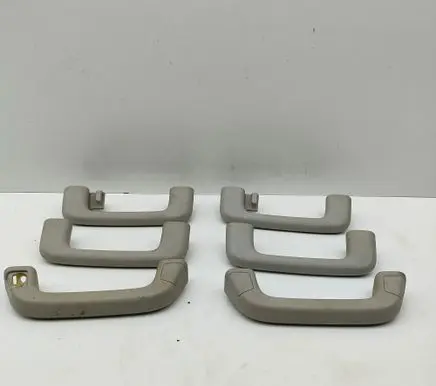 Mitsubishi L200 A set of handles for the ceiling 7610A236HA 7610A029HA