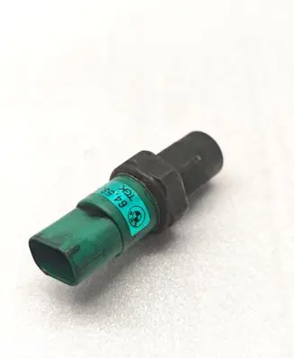 BMW 5 E39 Air conditioning (A/C) pressure sensor 8391639