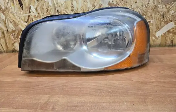 Volvo XC90 Headlight/headlamp 30698815 89900300